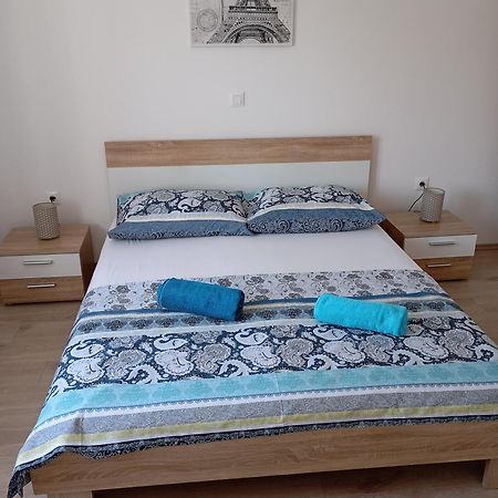 House Daniela Apartment Omisalj Luaran gambar