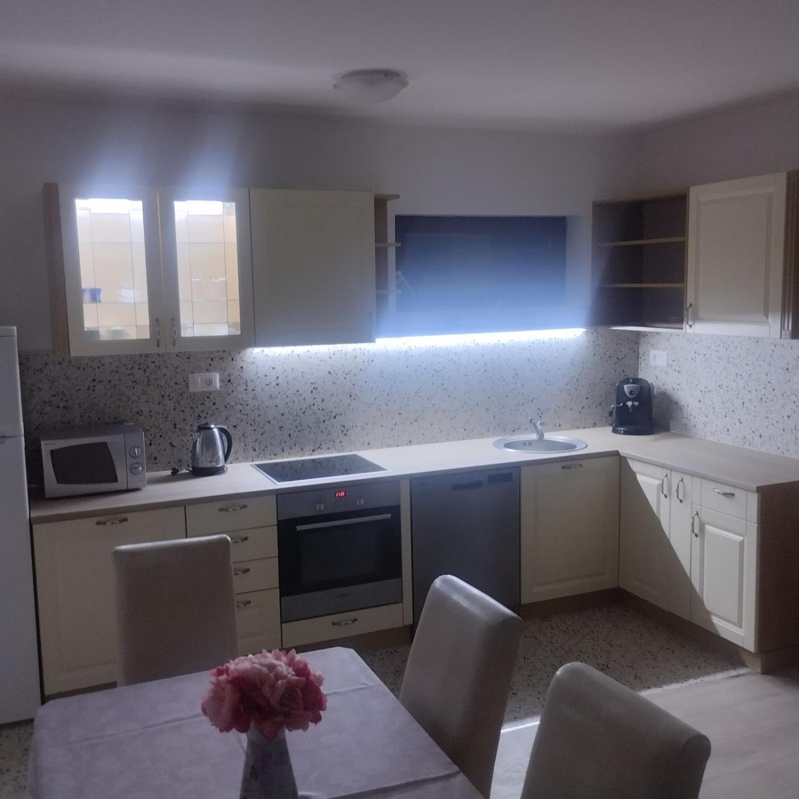 House Daniela Apartment Omisalj Luaran gambar